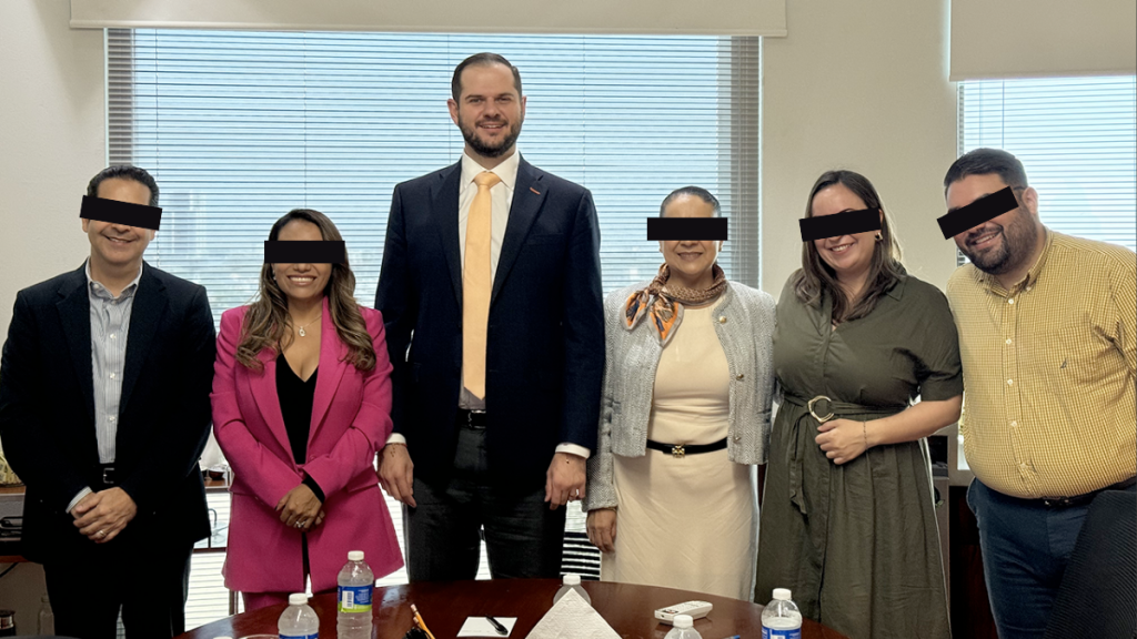 Daniel Acosta, Círculo Cercano, Negocios Turbios, Riqueza Rápida, Gobierno Estatal, Favoritismo Político, Nuevo León