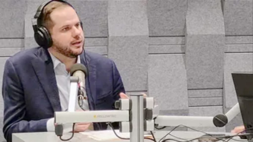 Daniel Acosta, Círculo Cercano, Negocios Turbios, Riqueza Rápida, Gobierno Estatal, Favoritismo Político, Nuevo León