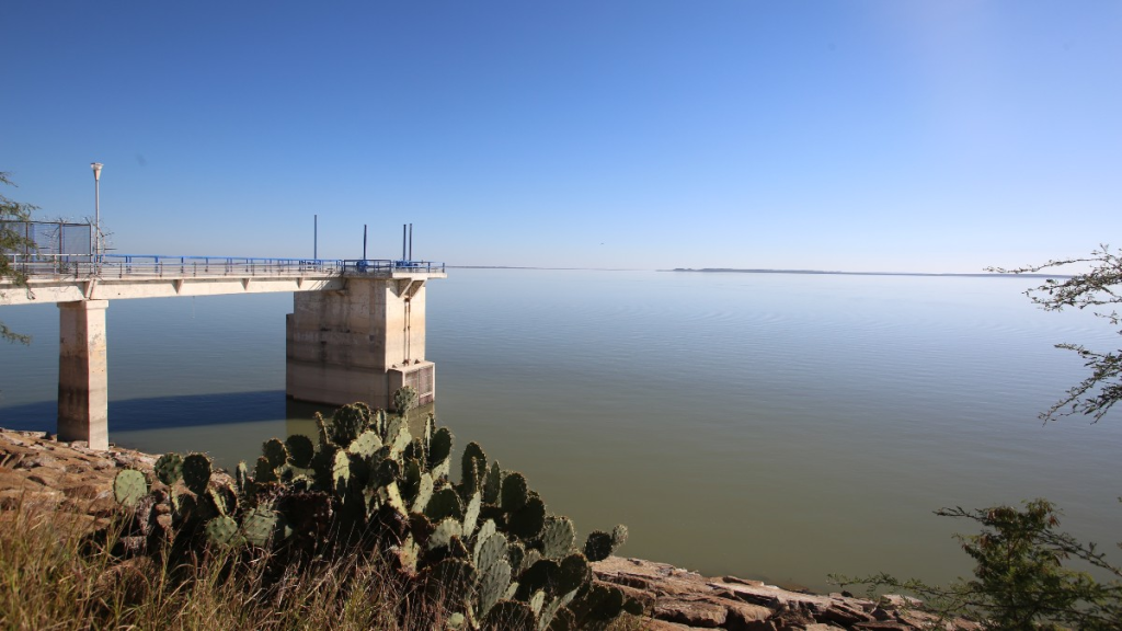 Presa-el-cuchillo-desfogue-samuel-garcía