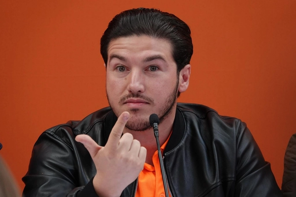 Image - La Razón Nl Uniforme-naranja-samuel-garcía-escuelas