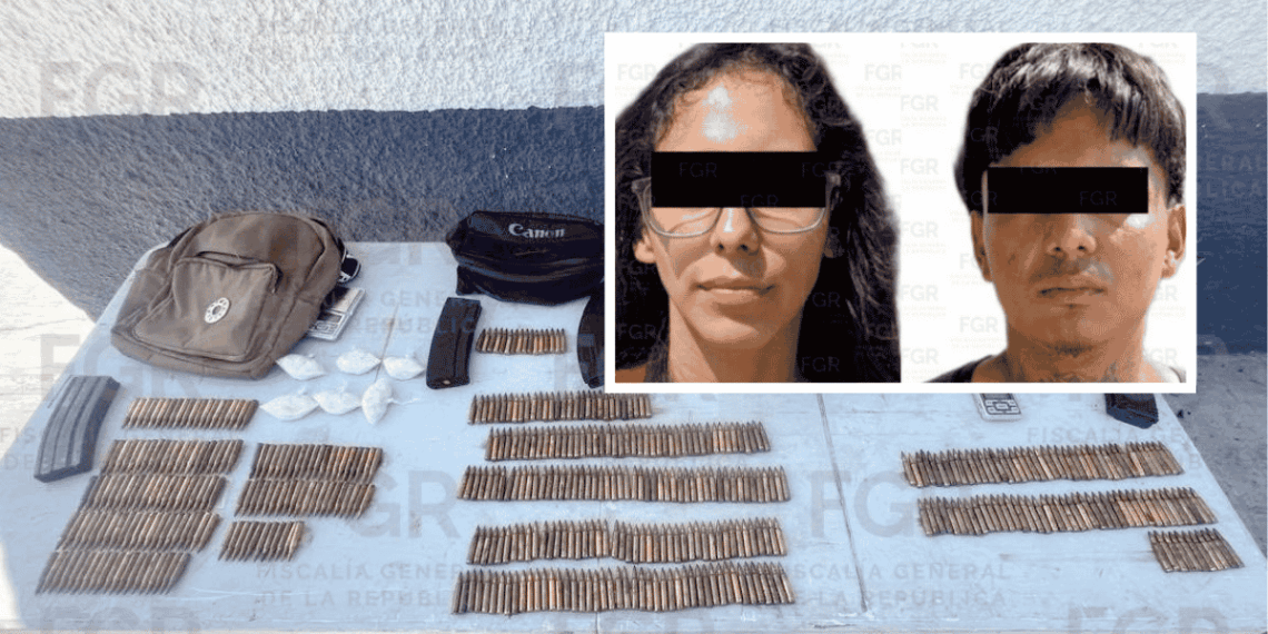 Evidence Table Outdoors Showing Numerous Bullets Arranged in Neat Rows, a Brown Backpack, and Assorted Items; Inset Mugshots of a Man and a Woman with Black Eye-bars over Their Eyes. - La Razón Nl
