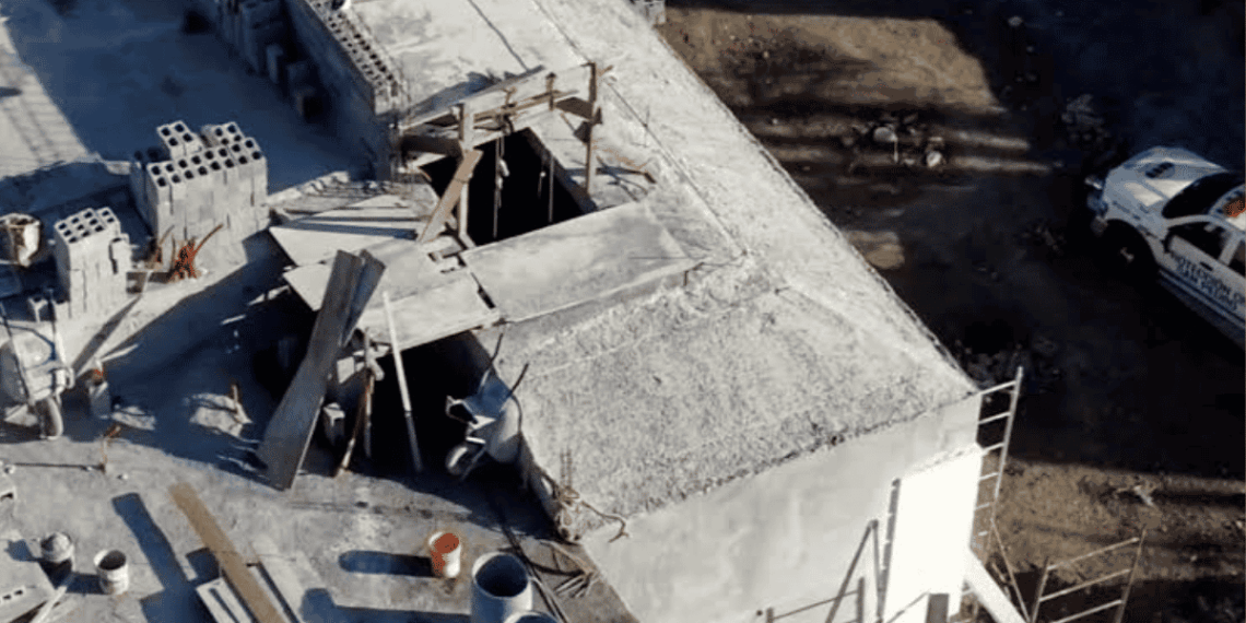Trabajador Cae Del Techo En San Pedro - La Razón Nl - La Razón Nl